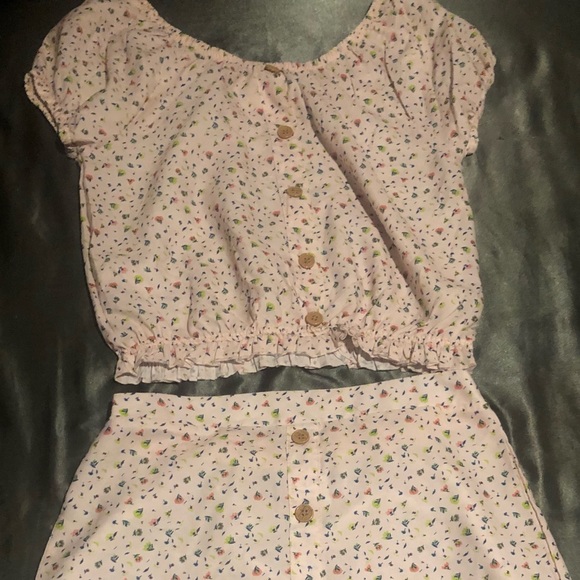 pink skirt and shirt with floral print skirt and top ! - Picture 1 of 2